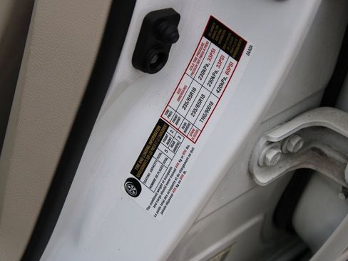 Used 2018 Nissan Murano SL w/ Moonroof Package image 31