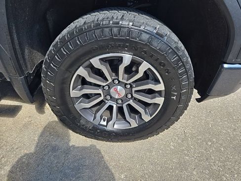 Used 2021 GMC Sierra 1500 AT4 w/ AT4 Value Package AWD/4WD image 36