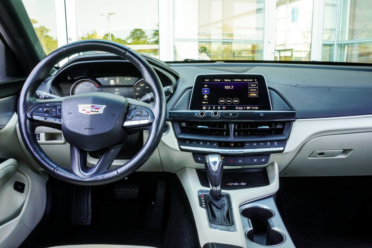 Used 2021 Cadillac CT4 Premium Luxury RWD image 17