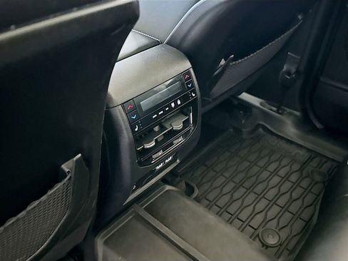 Used 2023 Jeep Grand Cherokee Overland w/ Adv Protech Group III image 23