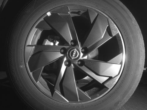 Used 2025 Nissan Rogue SV FWD image 12