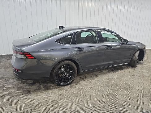 Used 2025 Honda Accord SE image 3