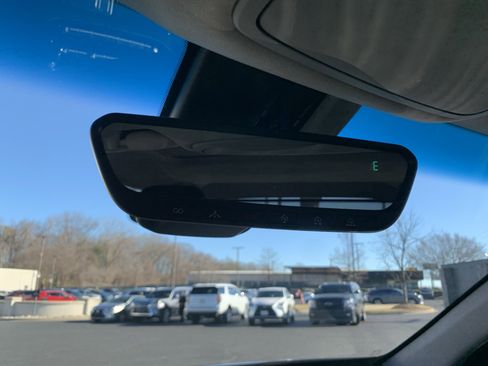 Used 2018 Genesis G90 3.3T Premium image 27