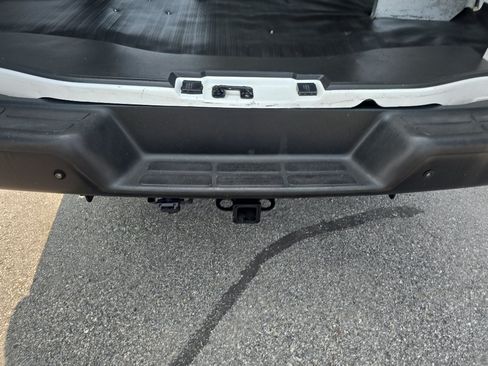 Used 2015 Chevrolet Express 2500 RWD image 10