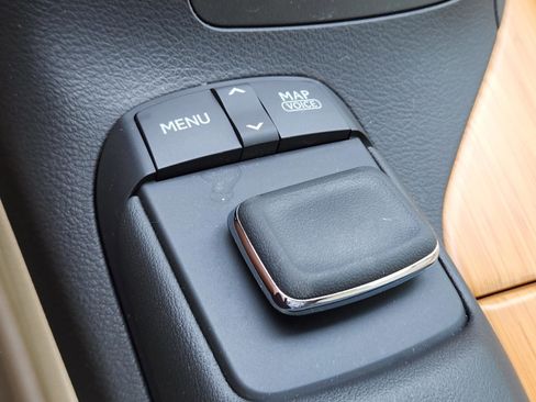 Used 2015 Lexus RX 450h FWD image 18