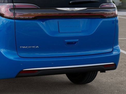 New 2026 Chrysler Pacifica Select image 13