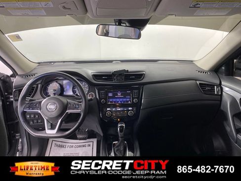 Used 2020 Nissan Rogue SV w/ Premium Package AWD/4WD image 26