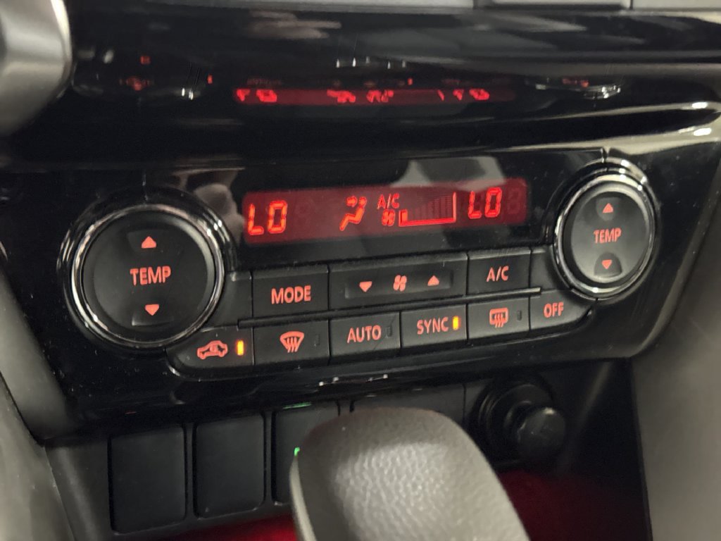 Used 2025 Mitsubishi Eclipse Cross AWD image 17