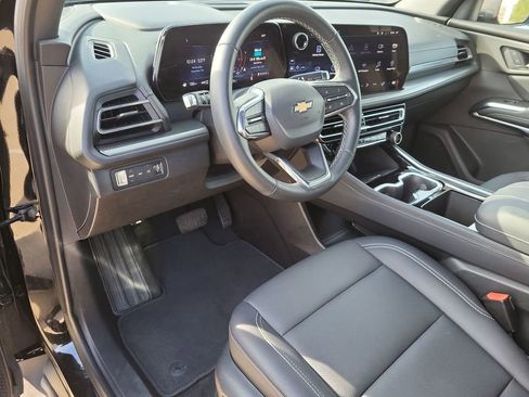 Certified 2025 Chevrolet Traverse LT image 10