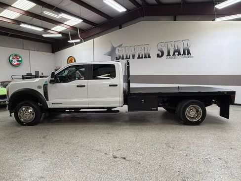 Used 2024 Ford F550 4x4 Crew Cab Super Duty image 3
