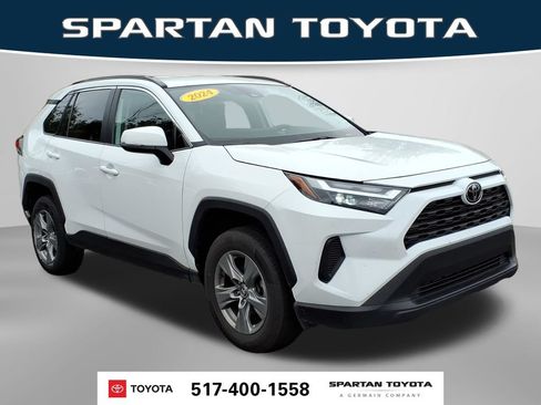 Used 2024 Toyota RAV4 XLE FWD image 4