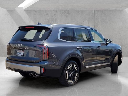 Used 2024 Kia Telluride EX FWD image 5