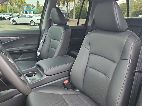 Certified 2025 Honda Ridgeline RTL image 13