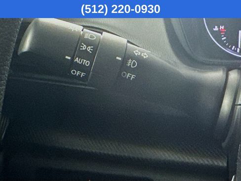 Used 2025 Subaru Crosstrek 2.0i Premium image 13