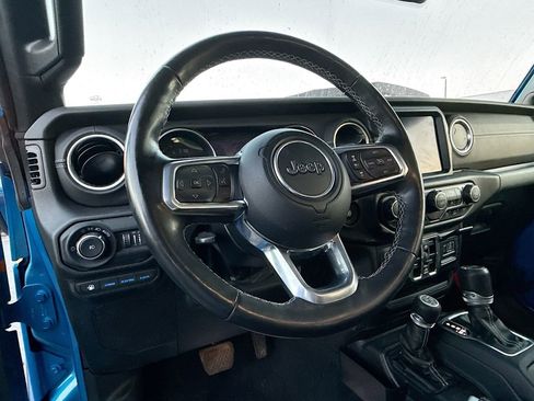 Used 2022 Jeep Wrangler Unlimited Sahara w/ Cold Weather Group image 12