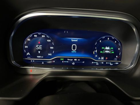 Used 2024 Chevrolet Tahoe High Country w/ Premium Package image 15