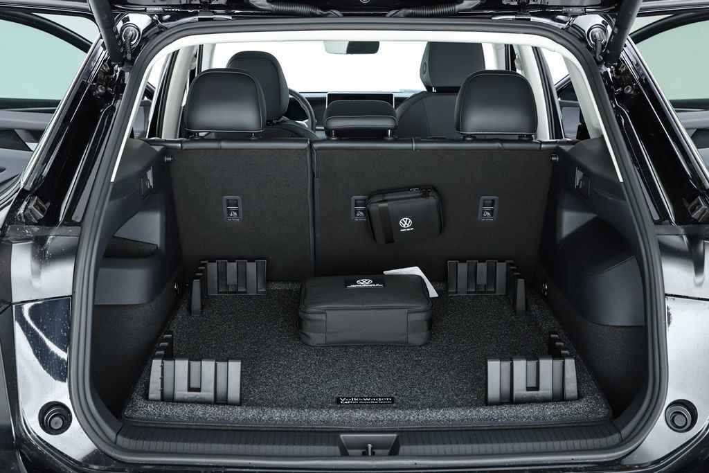 New 2026 Volkswagen Tiguan SE AWD/4WD image 68