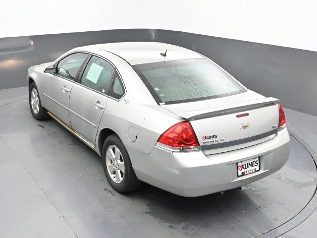Used 2008 Chevrolet Impala LT w/ Luxury Edition Package FWD image 38