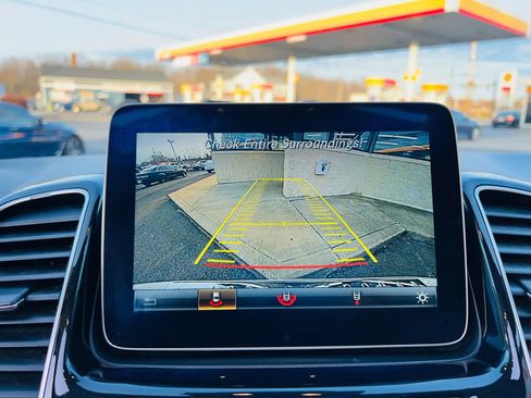 Used 2017 Mercedes-Benz GLE 350 4MATIC w/ Premium 1 Package image 19