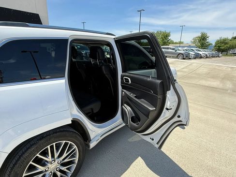Used 2018 Jeep Grand Cherokee Summit w/ Platinum Series Group AWD/4WD image 23