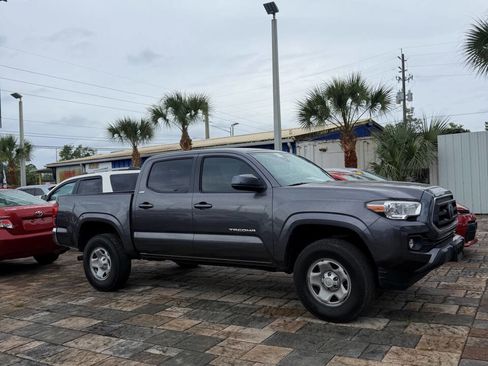 Used 2021 Toyota Tacoma SR5 RWD image 8
