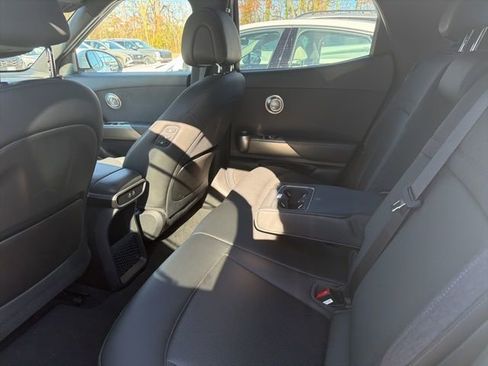 Used 2025 Genesis GV60 Advanced image 7