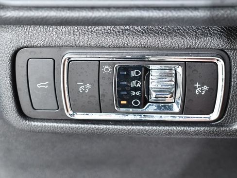Used 2023 Lincoln Corsair AWD w/ Equipment Group 101A image 28