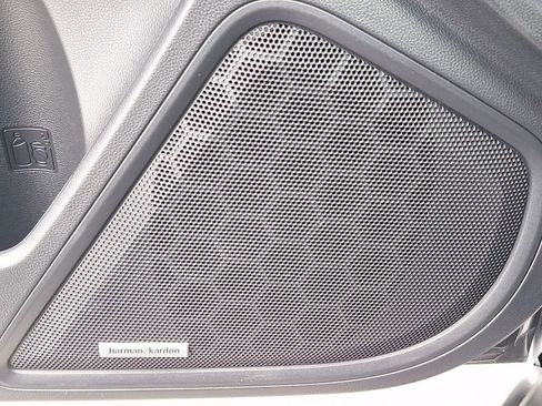 Certified 2025 Subaru Outback Touring image 22