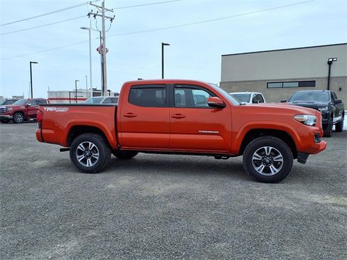 Used 2018 Toyota Tacoma TRD Pro image 22
