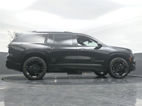 New 2025 Chevrolet Traverse High Country w/ LPO, Floor Liner Package image 32