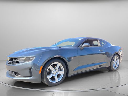 Used 2022 Chevrolet Camaro LT image 2