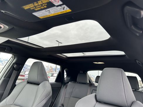 Used 2023 Toyota bZ4X XLE w/ Weather Package image 29