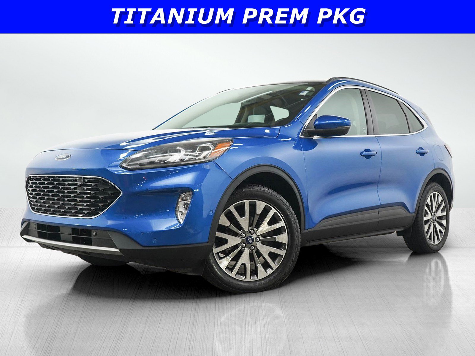Used 2020 Ford Escape Titanium AWD/4WD image 1