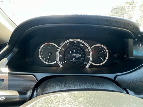 Used 2017 Honda Accord EX-L image 36