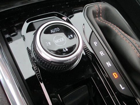 New 2026 GMC Canyon AT4 image 19