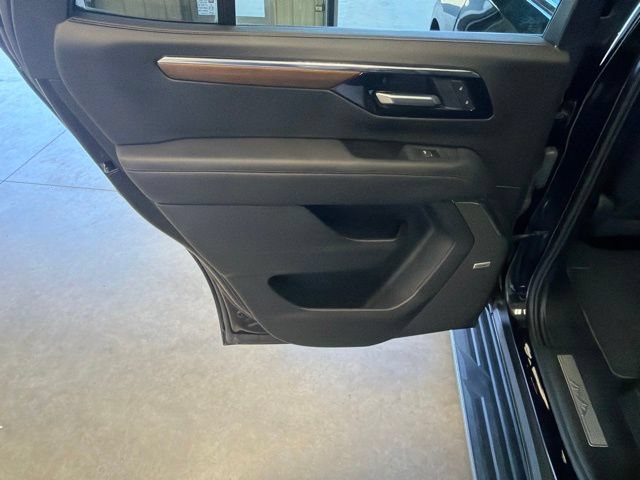 Used 2026 Chevrolet Tahoe High Country w/ Sun And Tow Package AWD/4WD image 33