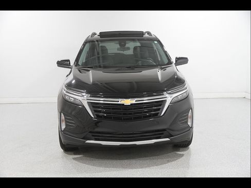 Used 2024 Chevrolet Equinox LT FWD image 2