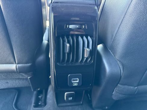 Used 2025 Jeep Compass Limited AWD/4WD image 15