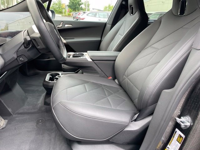 Used 2026 BMW iX xDrive45 w/ Premium Package AWD/4WD image 6