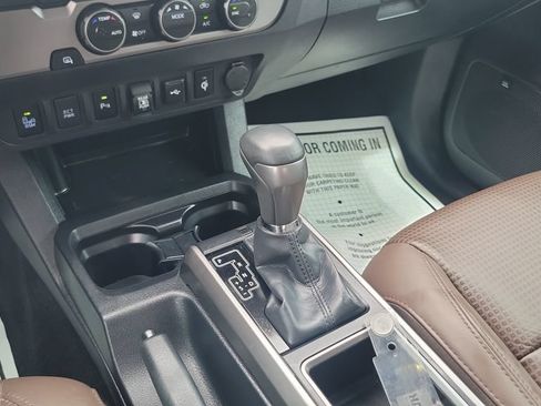 Certified 2022 Toyota Tacoma Limited RWD image 26