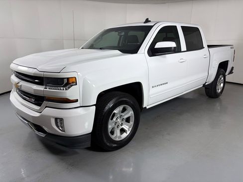 Used 2018 Chevrolet Silverado 1500 LT w/ All Star Edition image 4