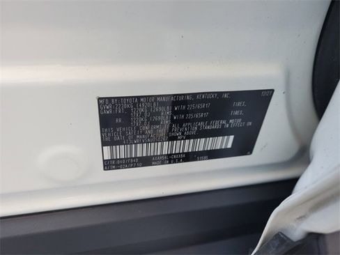 Used 2022 Toyota RAV4 LE image 20