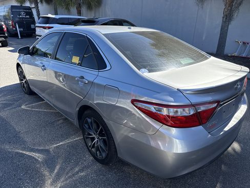 Used 2015 Toyota Camry XSE FWD image 3