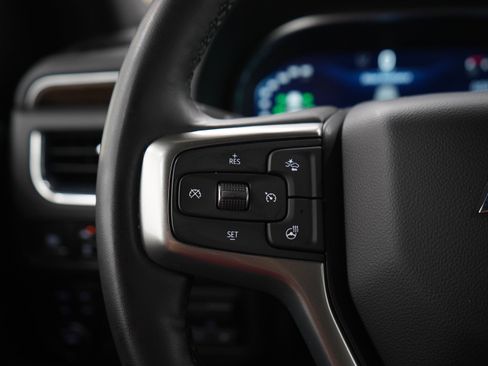 Used 2024 Chevrolet Suburban Premier AWD/4WD image 27