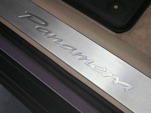 Used 2024 Porsche Panamera image 34