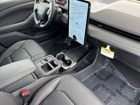 New 2025 Ford Mustang Mach-E Premium image 14