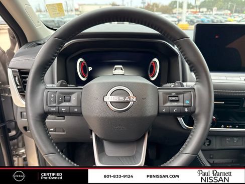 Certified 2025 Nissan Rogue Platinum image 21