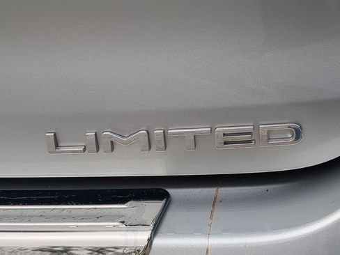 Used 2022 Toyota Highlander Limited image 40