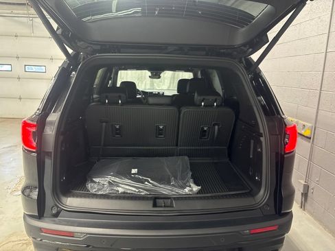 New 2027 GMC Acadia Elevation w/ Super Cruise Package AWD/4WD image 24