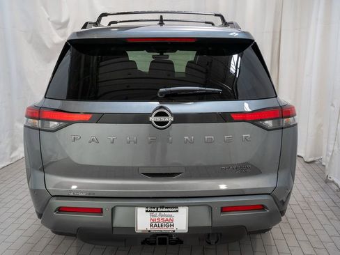 New 2026 Nissan Pathfinder Platinum image 5